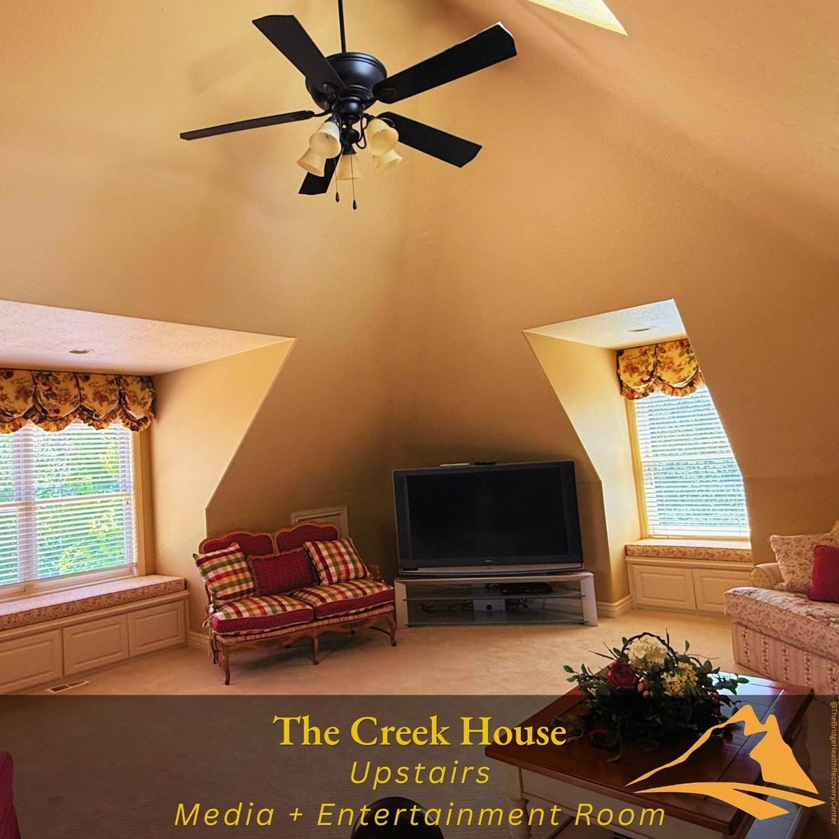 Media and entertainment room — Creek House